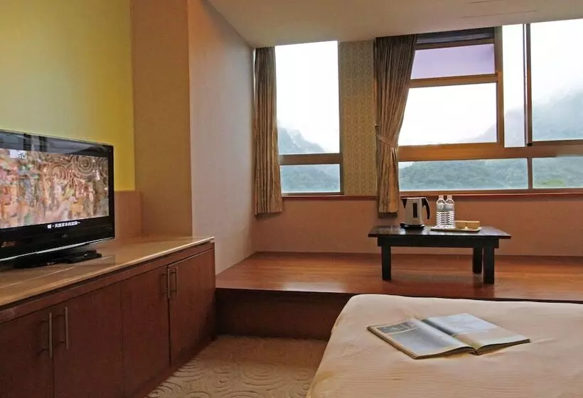 هتل Lovespring House