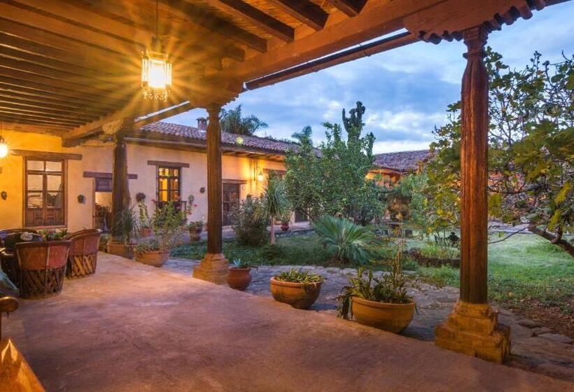 هتل Meson De San Antonio