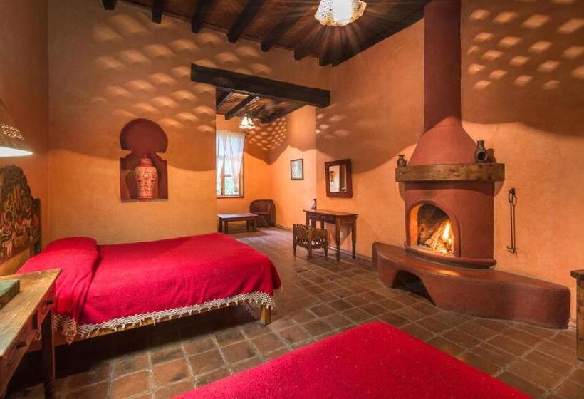 هتل Meson De San Antonio