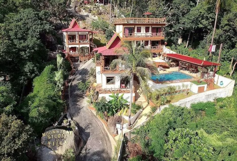 Hotel Moonstone Studio