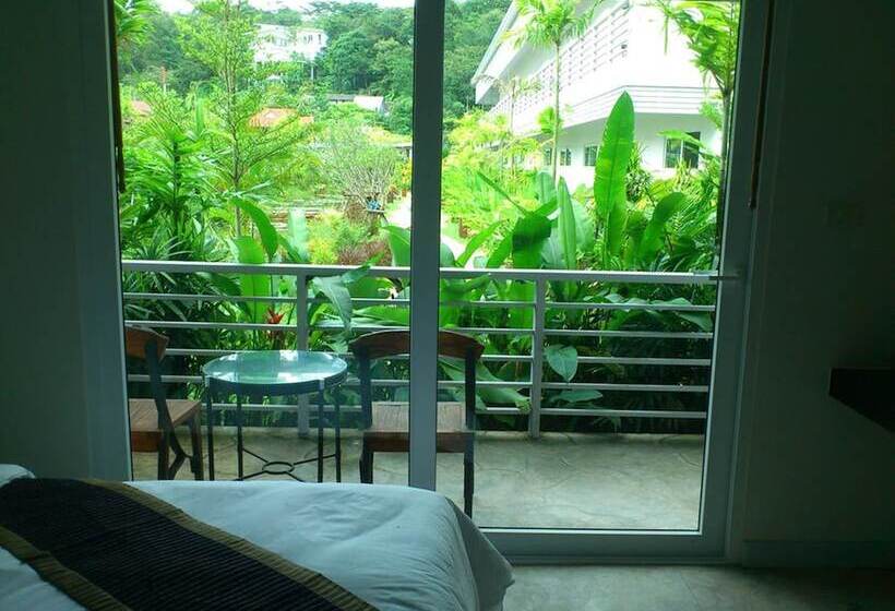 فندق Phukamala Suite