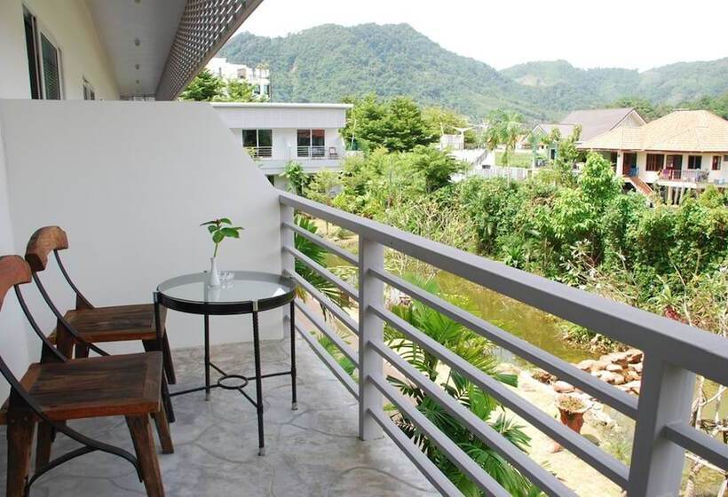 فندق Phukamala Suite