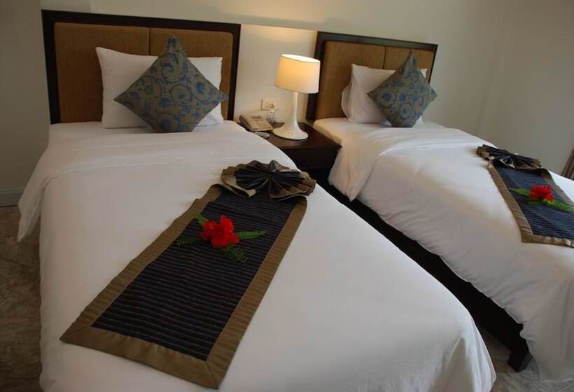 فندق Phukamala Suite