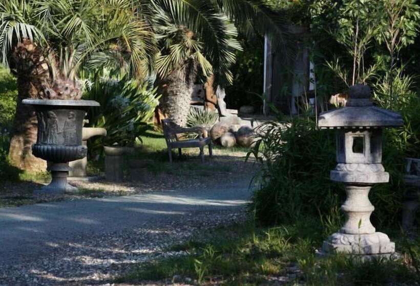 בית מלון כפרי Seven Maze Charming House