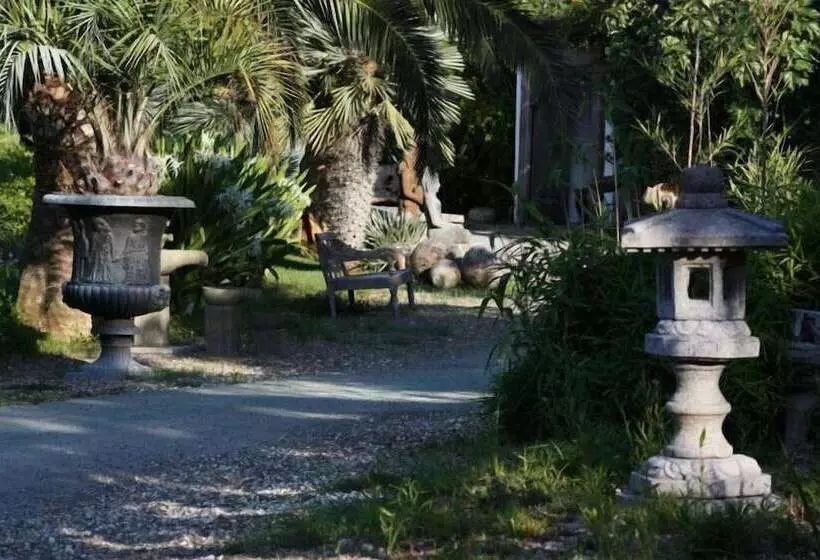 בית מלון כפרי Seven Maze Charming House