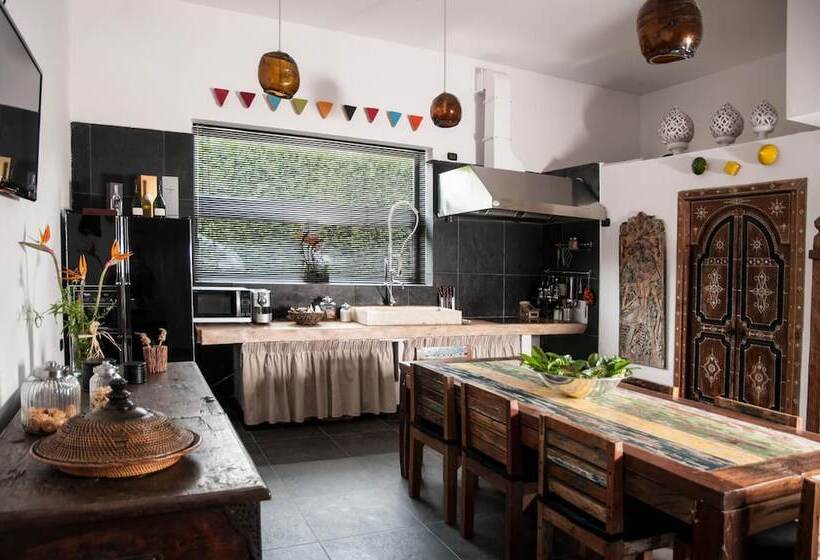 בית מלון כפרי Seven Maze Charming House