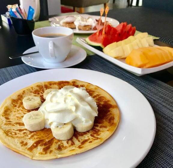 בית מלון כפרי The Beach Cha Am Guest House