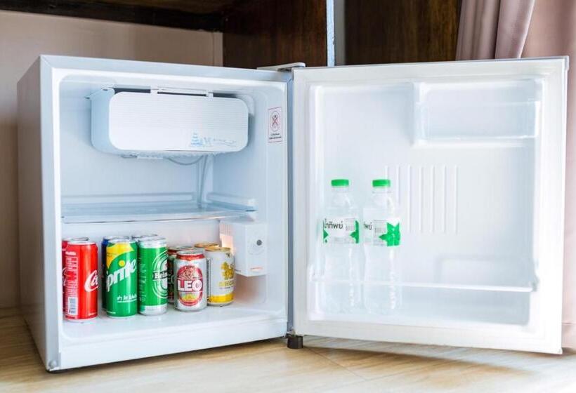 בית מלון כפרי The Beach Cha Am Guest House