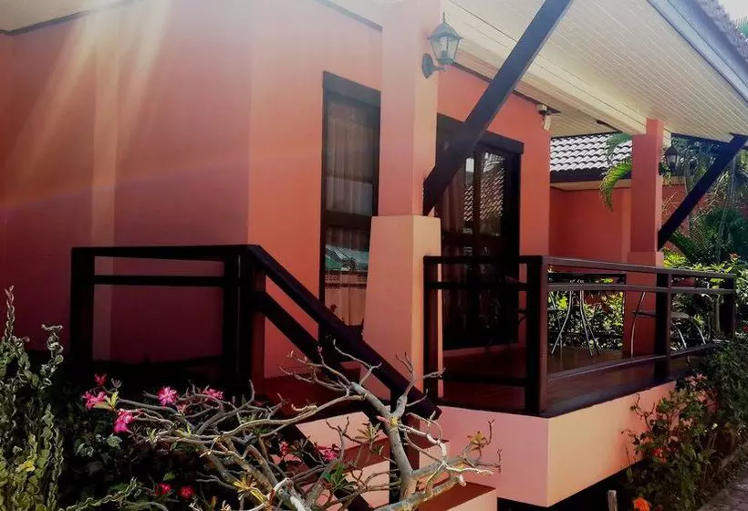 Hotelli The New Villa