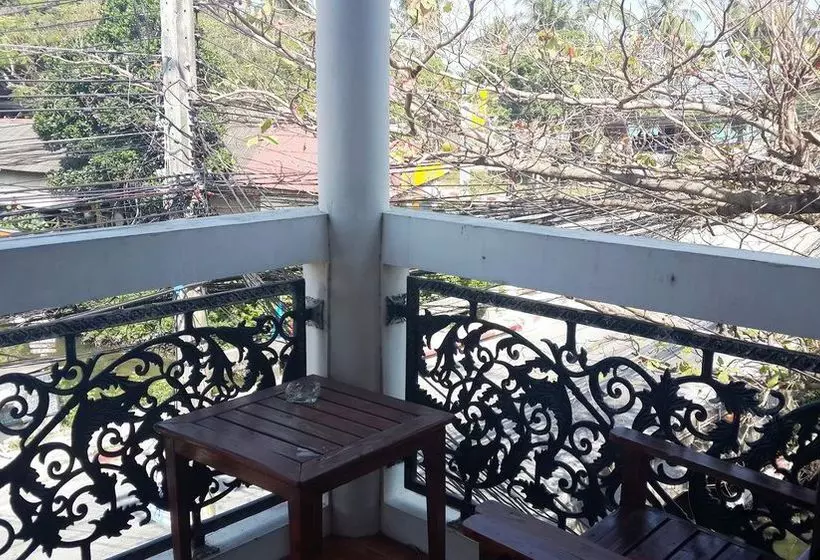 Hotelli The New Villa