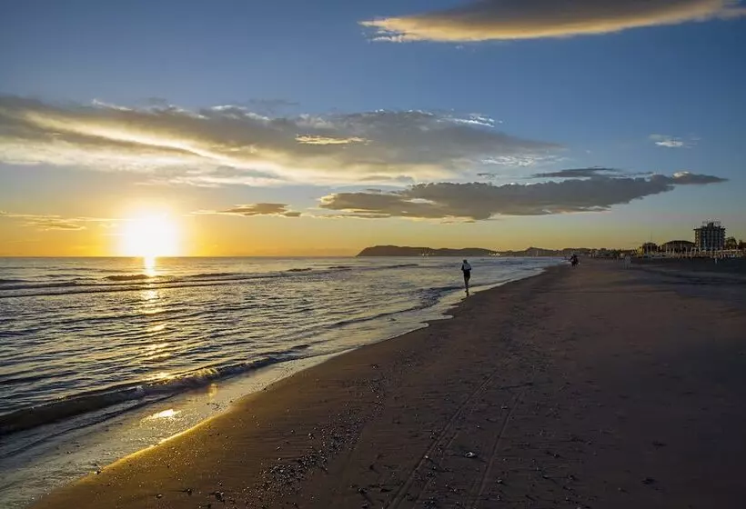 Отель Vela D'oro