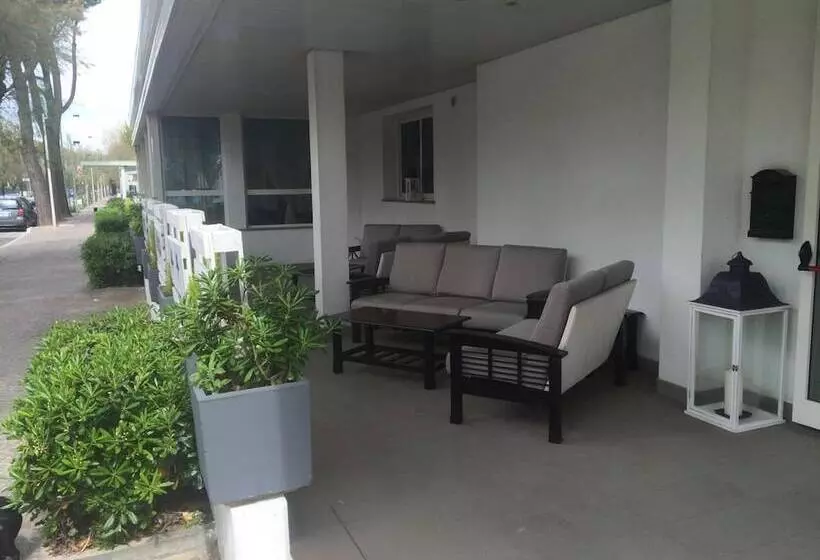 Отель Vela D'oro