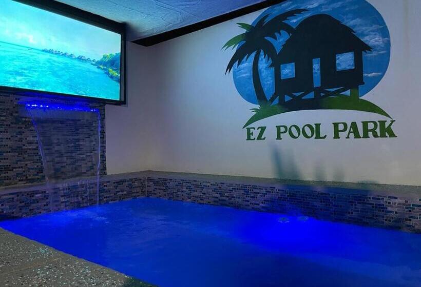 تختخواب و صبحانه Blue Royalty