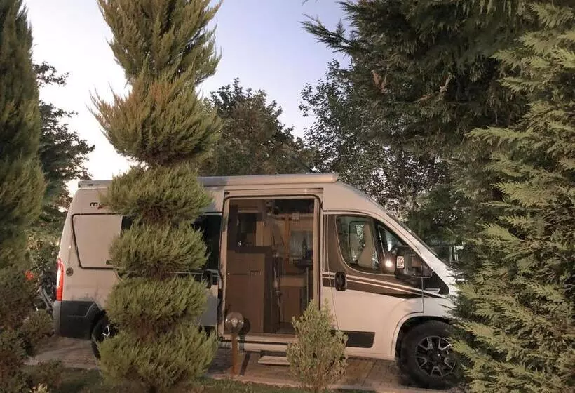 ベッドアンドブレックファースト Camping & Guest House Herges