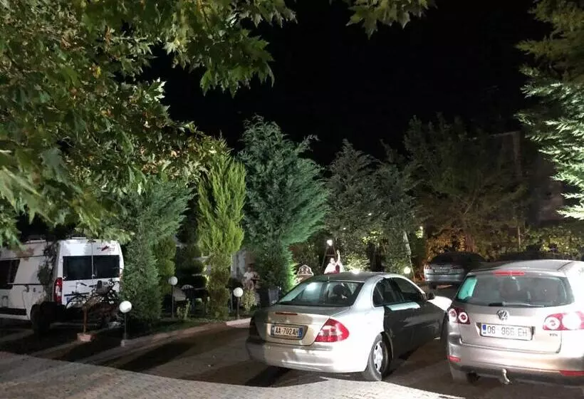 ベッドアンドブレックファースト Camping & Guest House Herges