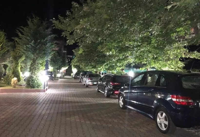 ベッドアンドブレックファースト Camping & Guest House Herges