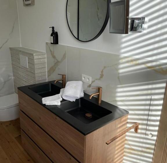 تختخواب و صبحانه Circa 1929