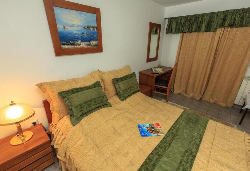 هتل Vila Castello