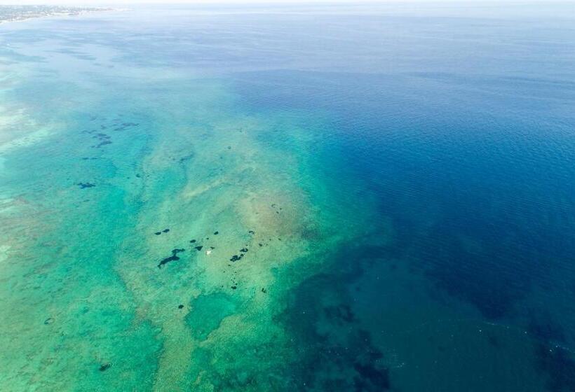 Li Pali Hotel & Restaurant