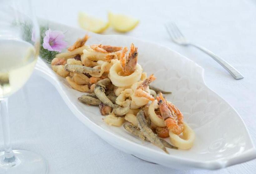 Li Pali Hotel & Restaurant