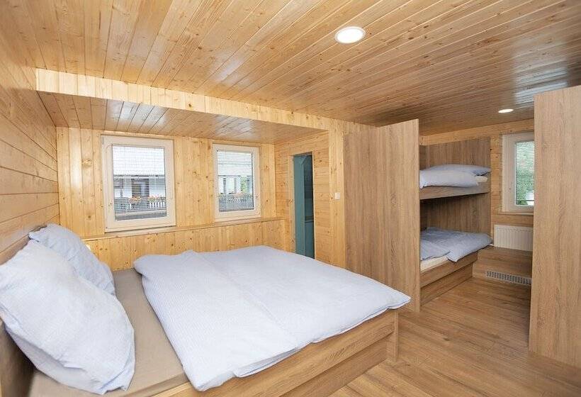 پانسیون Zotlar House