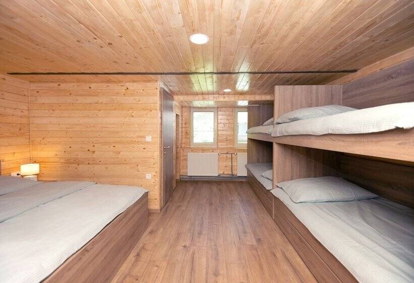 پانسیون Zotlar House