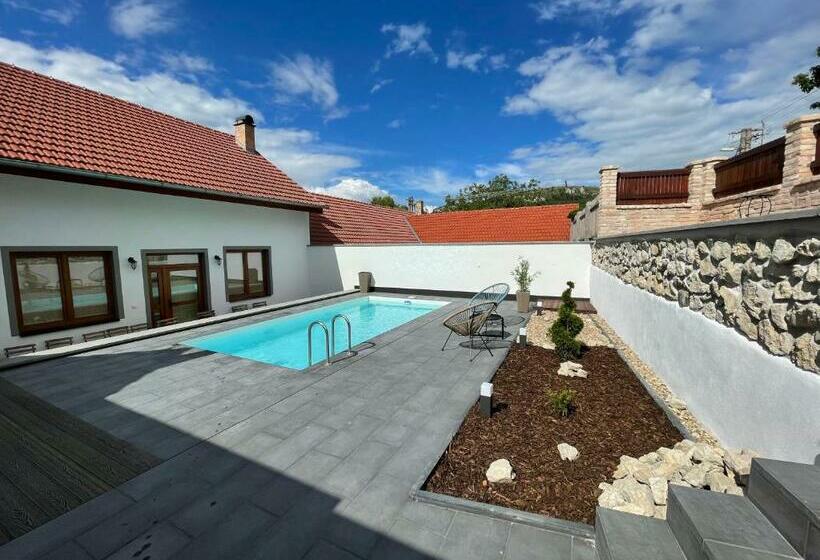 Общежитие Summerhouse Penzion Bavory