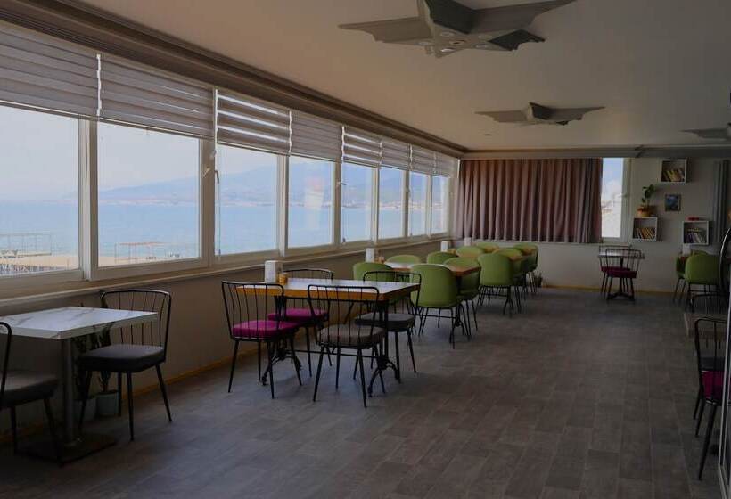 Demi̇r Otel Restaurant