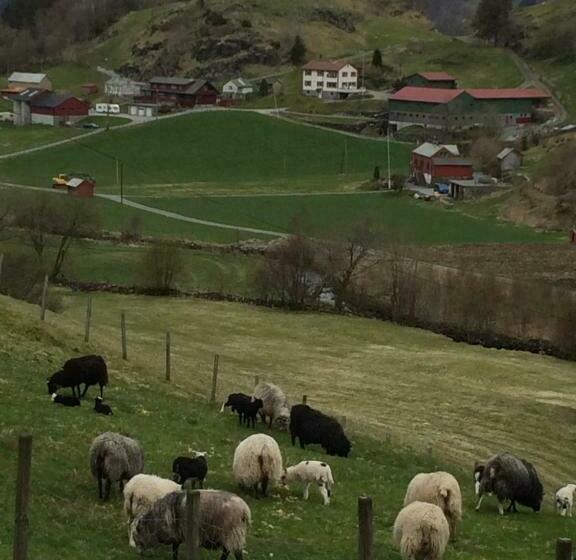 בית מלון כפרי Skjerping Gårdshus