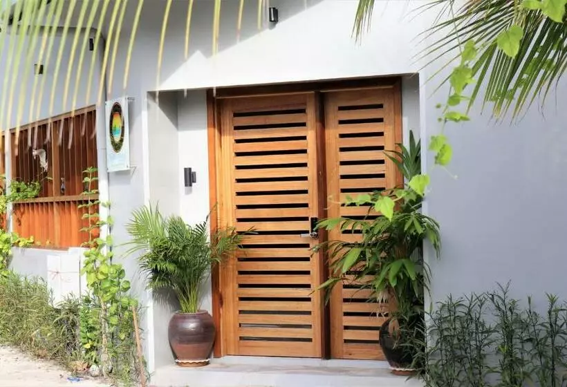 پانسیون Escapism Maldives