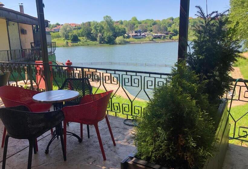 استراحتگاه Jezero Kudrec