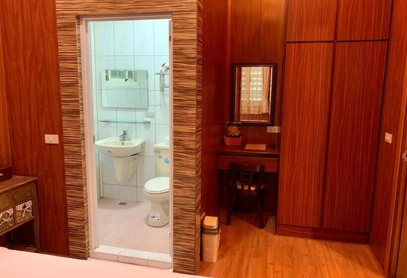 تختخواب و صبحانه 東方雲民宿