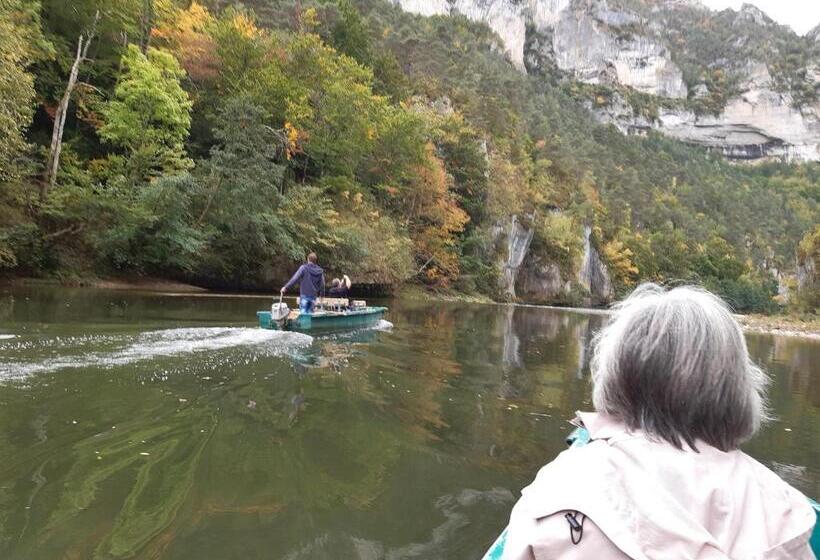 ベッドアンドブレックファースト Au Domaine Des Oiseaux