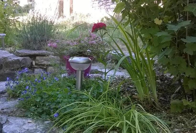 ベッドアンドブレックファースト Au Domaine Des Oiseaux