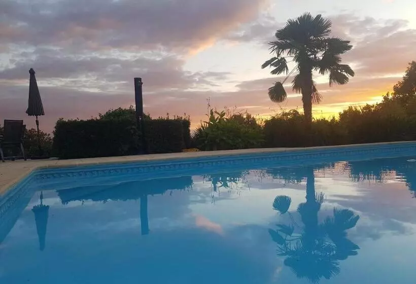 Aamiaismajoitus (B&B) Villa Mas
