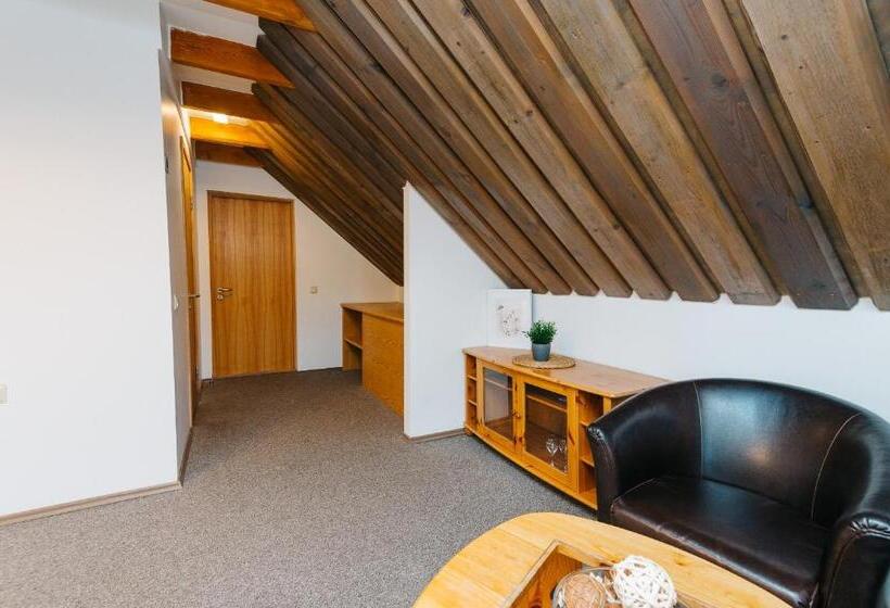 Szálloda Atpūtas Komplekss Lācītes