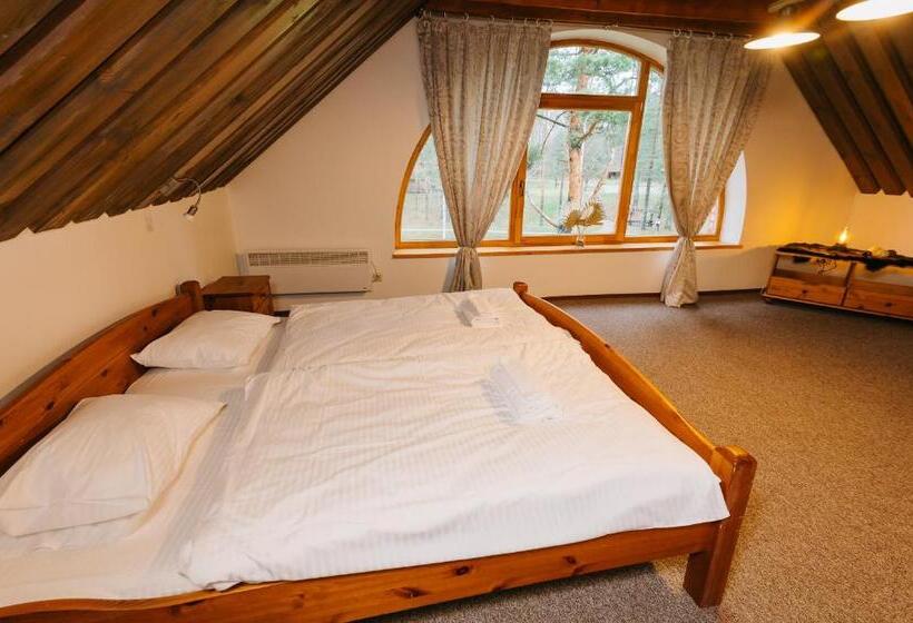 Szálloda Atpūtas Komplekss Lācītes