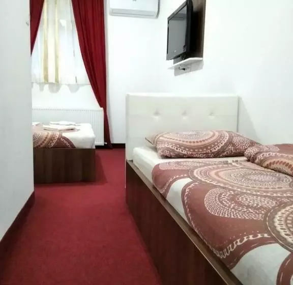 هاستل Motel Dreams