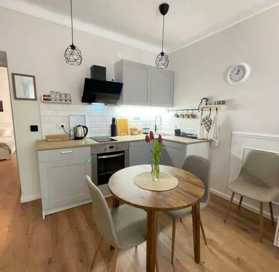 پانسیون Apartment 42   City Center