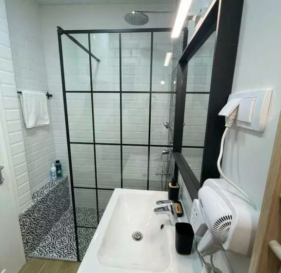 پانسیون Apartment 42   City Center
