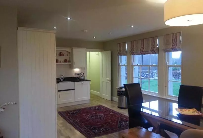 Majatalo Gate Lodge At Lough Erne Golf Village