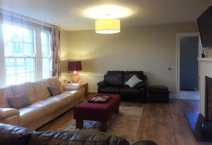 Majatalo Gate Lodge At Lough Erne Golf Village