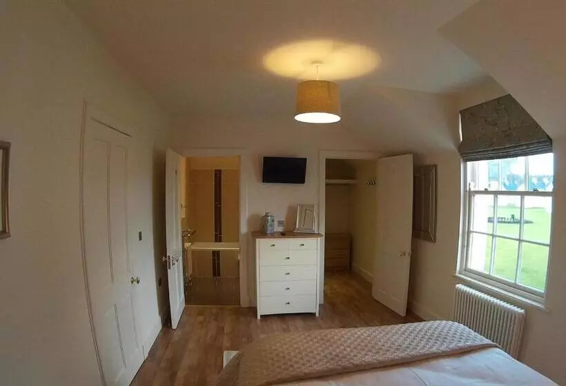 Majatalo Gate Lodge At Lough Erne Golf Village