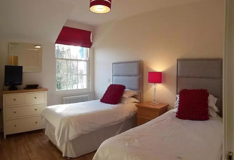 Majatalo Gate Lodge At Lough Erne Golf Village