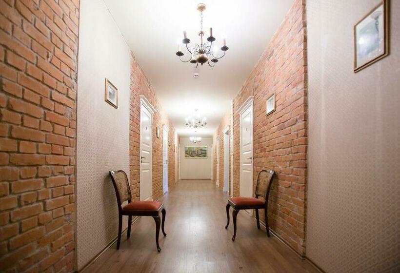 هاستل Akmenių Dvaras