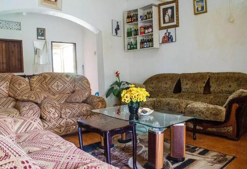 Efraz Motel Kanungu
