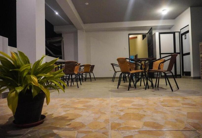 ホテル Real Tarapoto