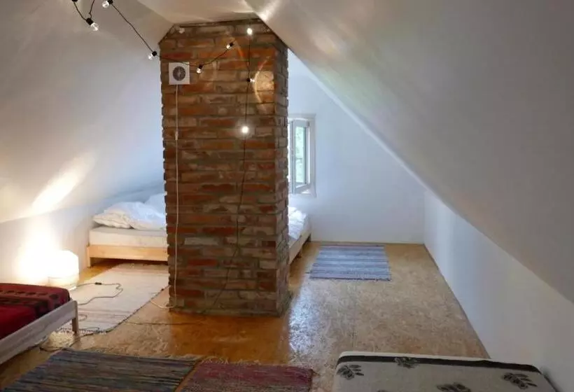 پانسیون Allika Löövi Sauna Cabin