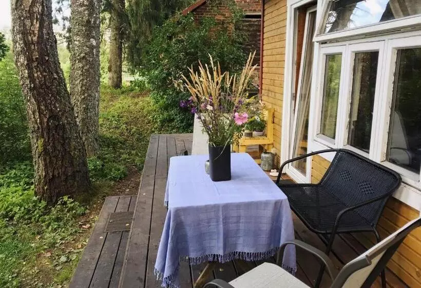 پانسیون Allika Löövi Sauna Cabin