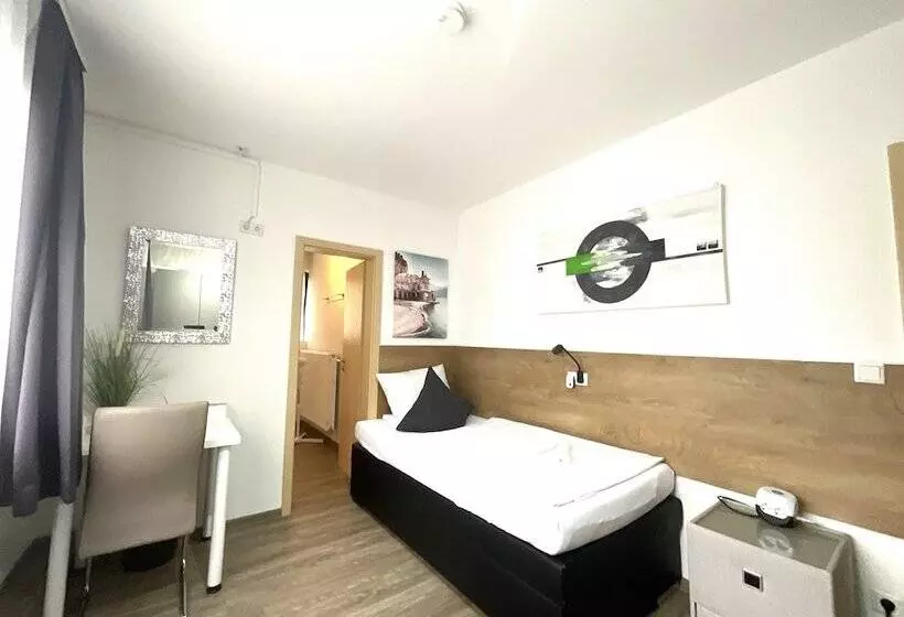 Majatalo Gästehaus Estenfeld Bei Würzburg 24 H